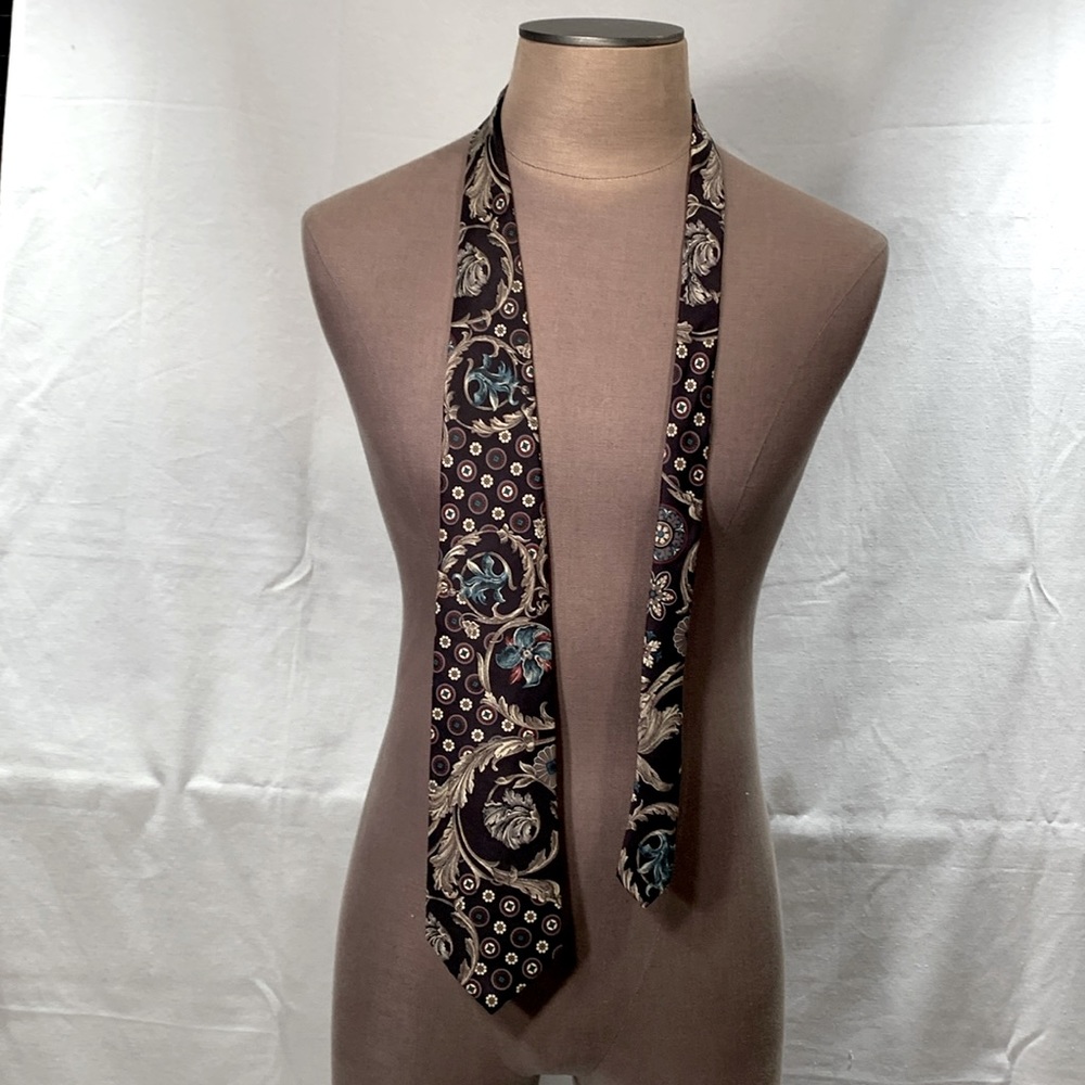 Ugly Valentino Vintage Tie very good condition